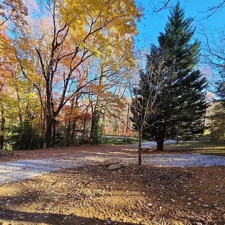Magnolia Den A Pet-Friendly Cabin Getaway Near Gatlinburg